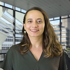 Frau  Yağmur Güleç